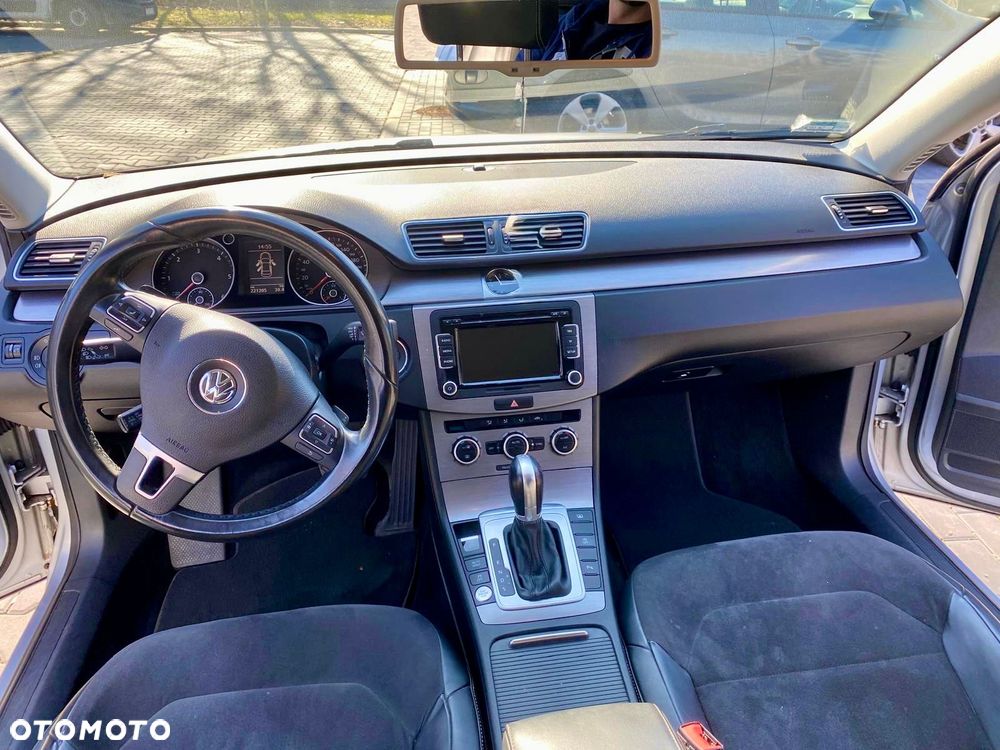 Volkswagen Passat 2.0 TDI Comfortline DSG - 5