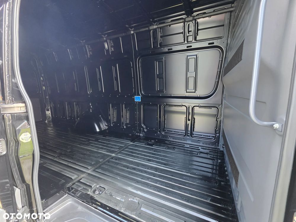 Mercedes-Benz Sprinter 319 CDI Furgon Ekstra Długi 4325+mm - 15