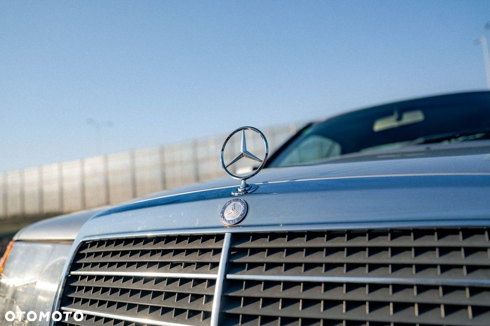 Mercedes-Benz Klasa E 320 - 18