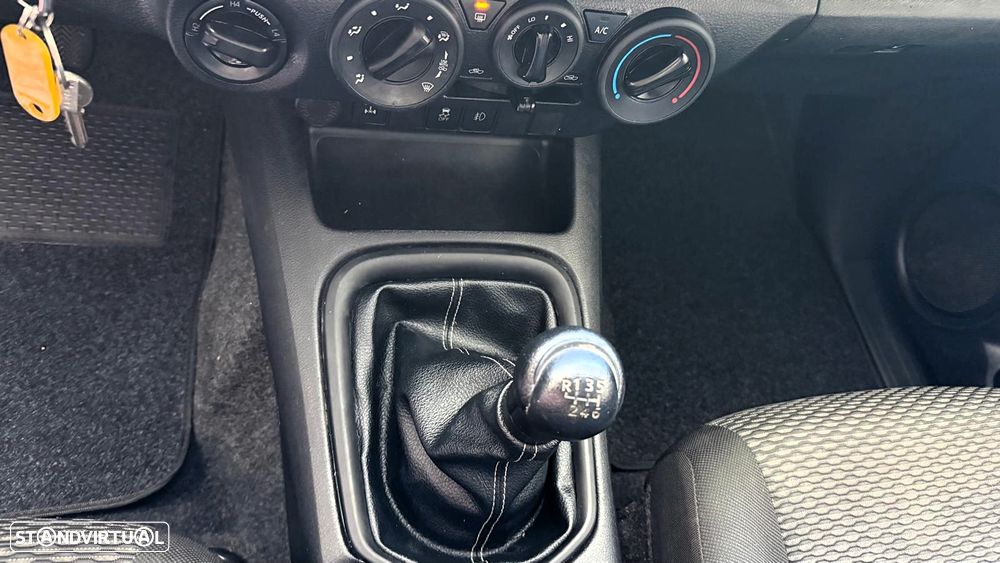 Toyota Hilux 2.4 D-4D 4WD Challenge - 4