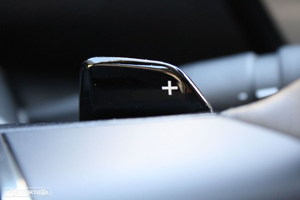 Citroën C4 X PureTech 130 Stop&Start EAT8 SHINE - 17