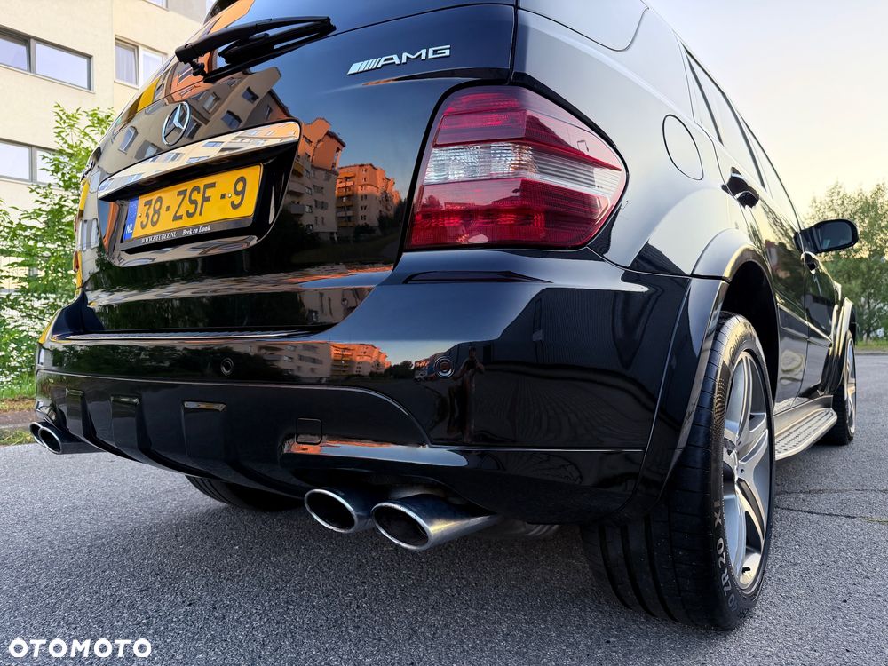 Mercedes-Benz ML 63 AMG 4Matic 7G-TRONIC - 15
