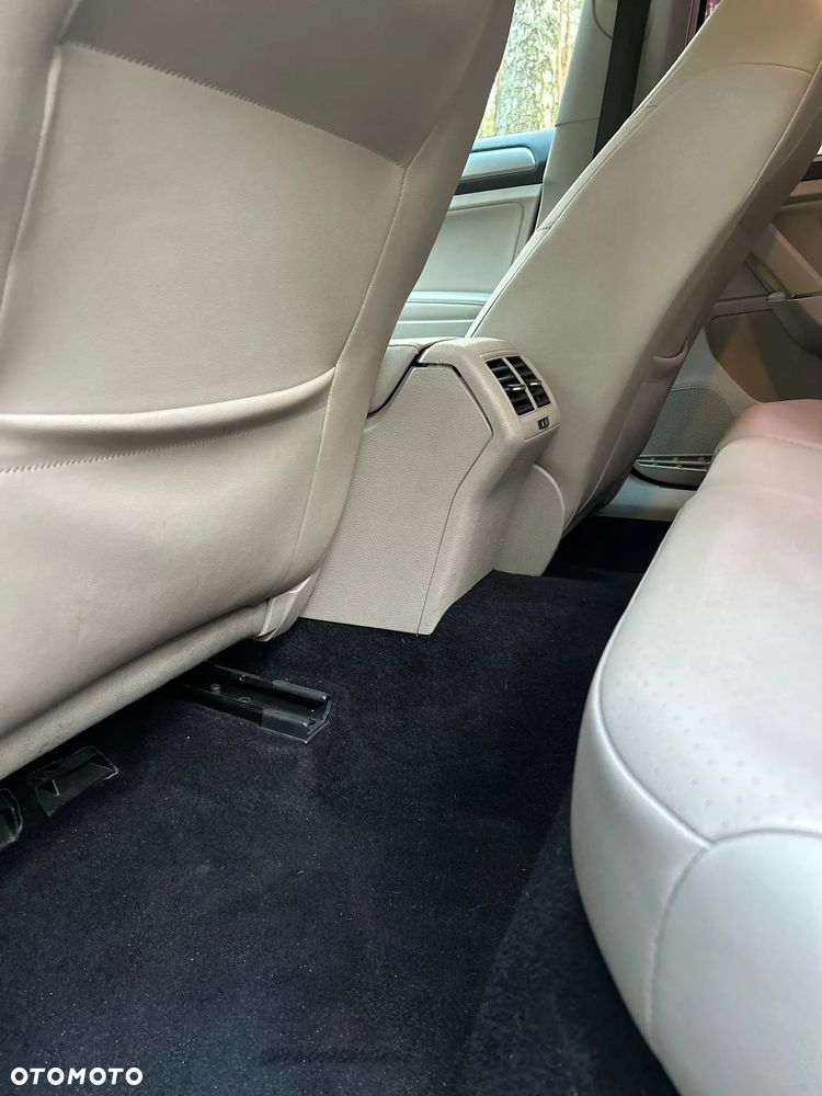 Volkswagen Golf - 23