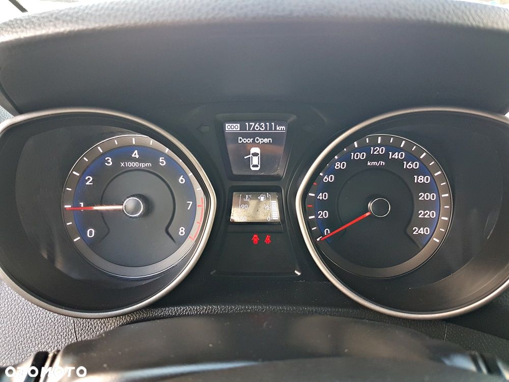 Hyundai i30 i30cw 1.6 Trend - 14