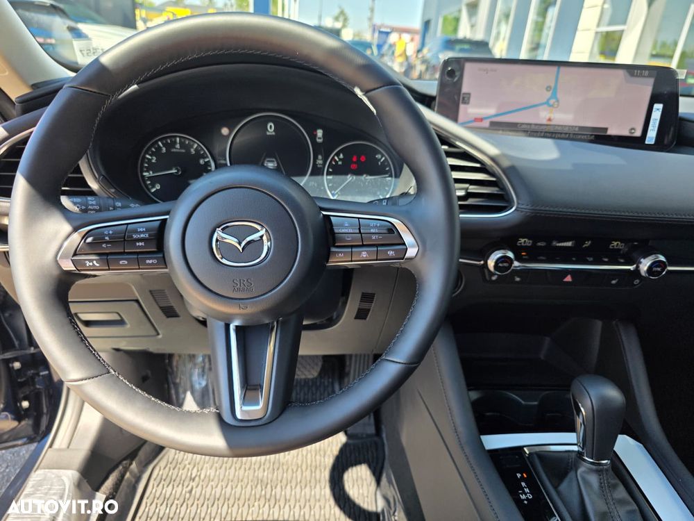 Mazda 3 e-SKYACTIV-X 186 M HYBRID Aut. CENTRE-LINE - 17