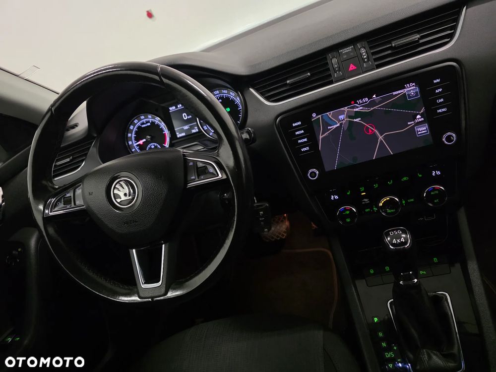 Skoda Octavia 2.0 TDI SCR 4x4 Style DSG - 8