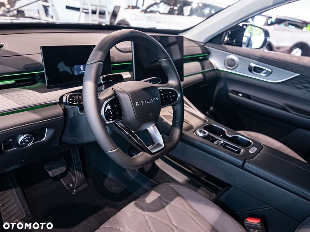 Chery Tiggo 8 1.6 T-GDI Comfort DCT - 9