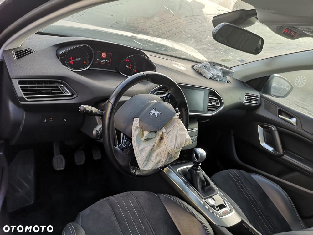 Peugeot 308 BlueHDi FAP 150 Stop & Start Allure - 4