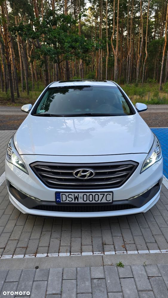 Hyundai Sonata - 2