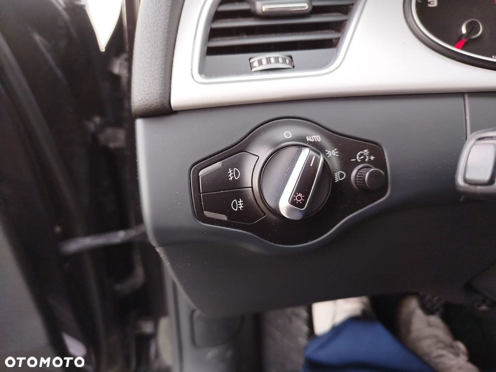 Audi A4 Avant 2.0 TDI ultra DPF Attraction - 9