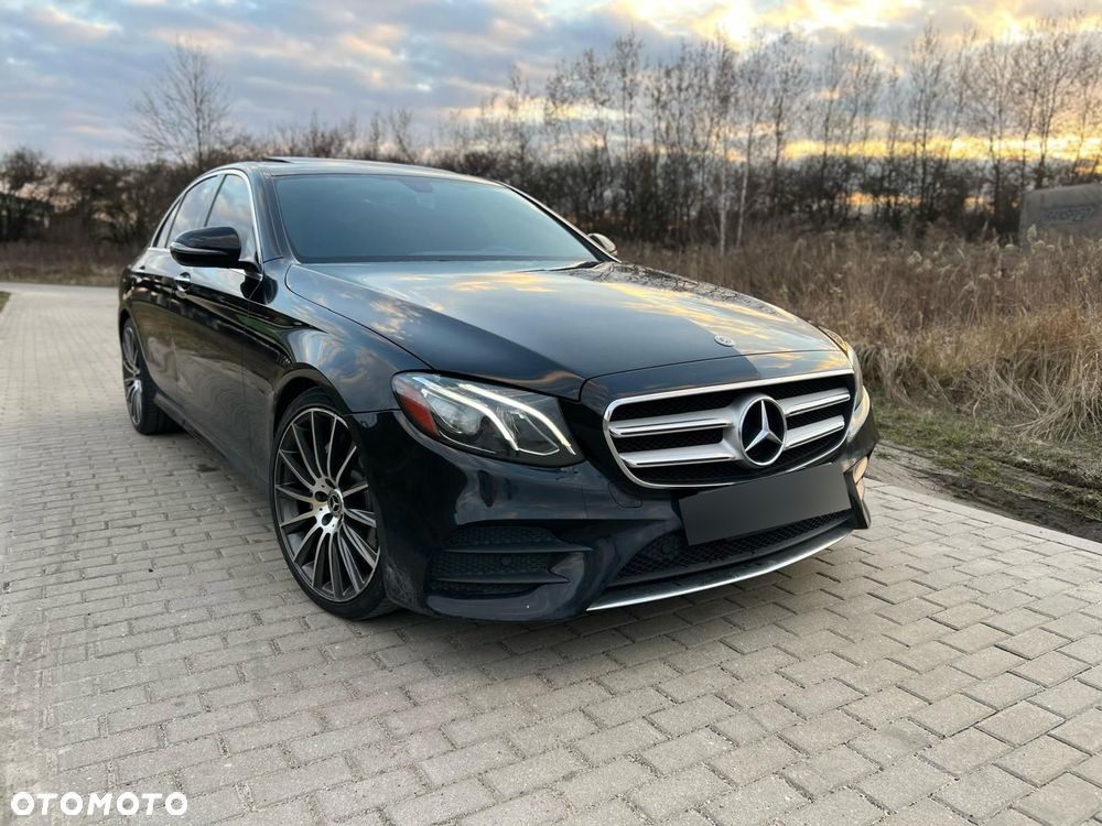 Mercedes-Benz Klasa E 350 9G-TRONIC AMG Line - 1