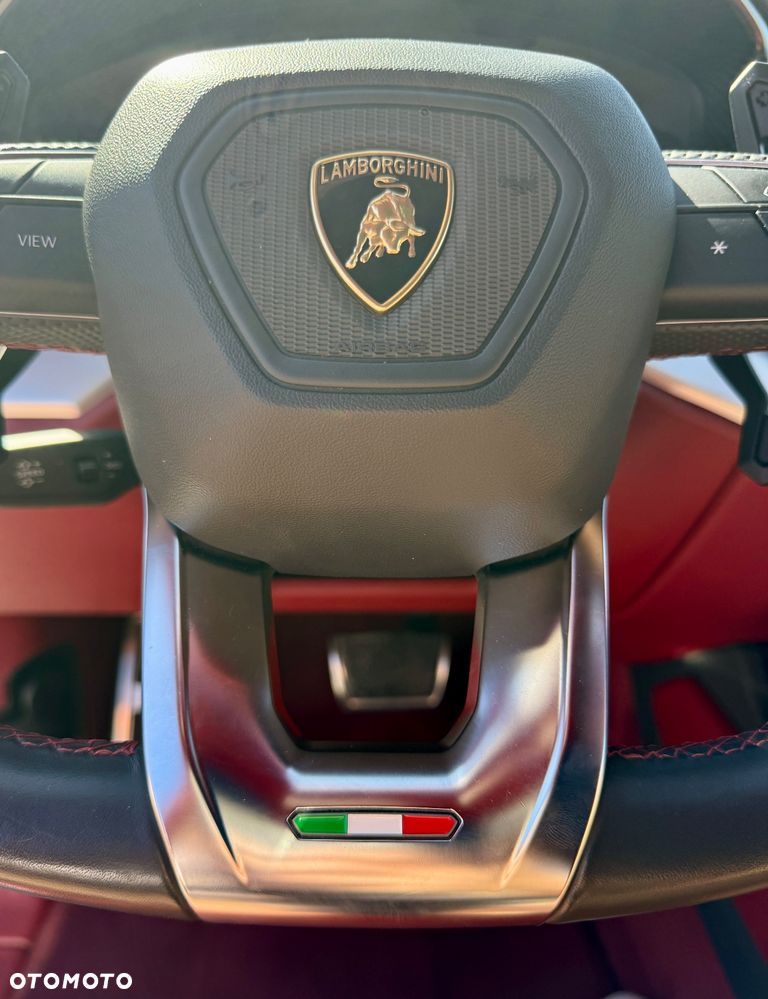 Lamborghini Urus Standard - 25