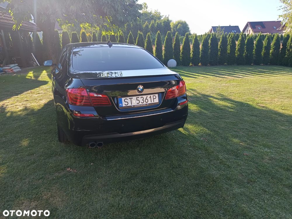 BMW Seria 5 520d xDrive - 29