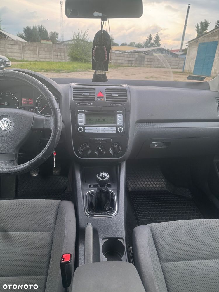 Volkswagen Golf 1.9 TDI DPF Trendline - 11