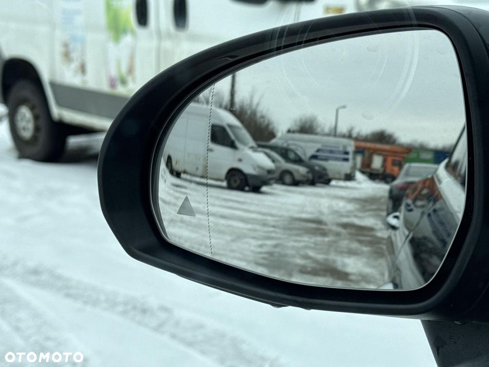 Mercedes-Benz GLC - 29