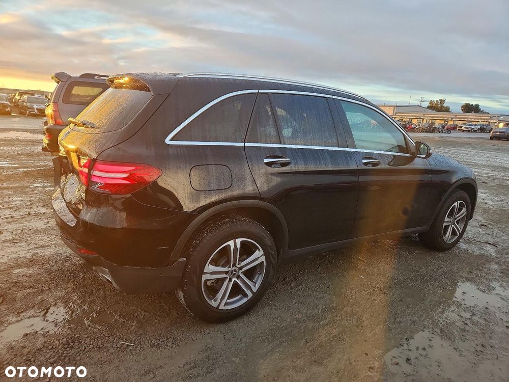 Mercedes-Benz GLC - 4