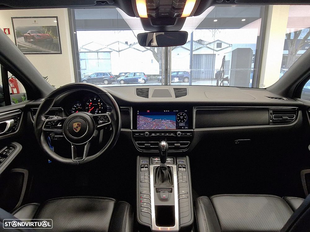 Porsche Macan Standard - 35