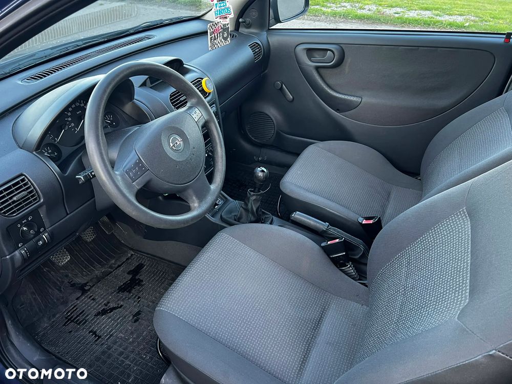 Opel Corsa 1.0 12V Cosmo - 10