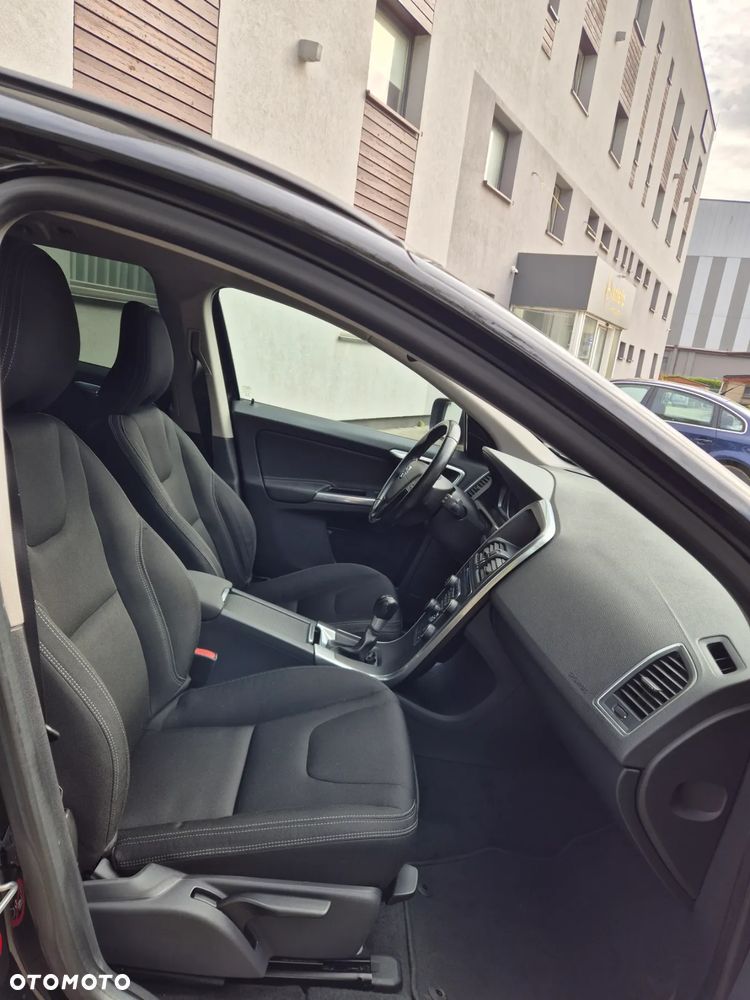 Volvo XC 60 D3 Momentum - 10