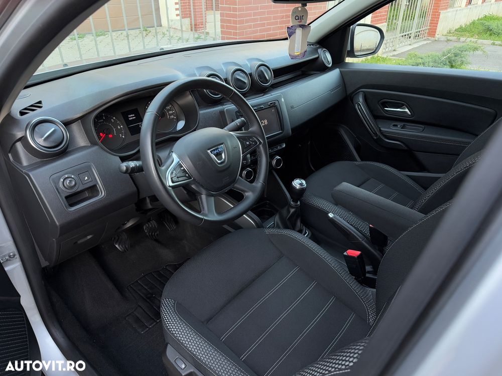 Dacia Duster 1.6 4x4 Laureate - 5