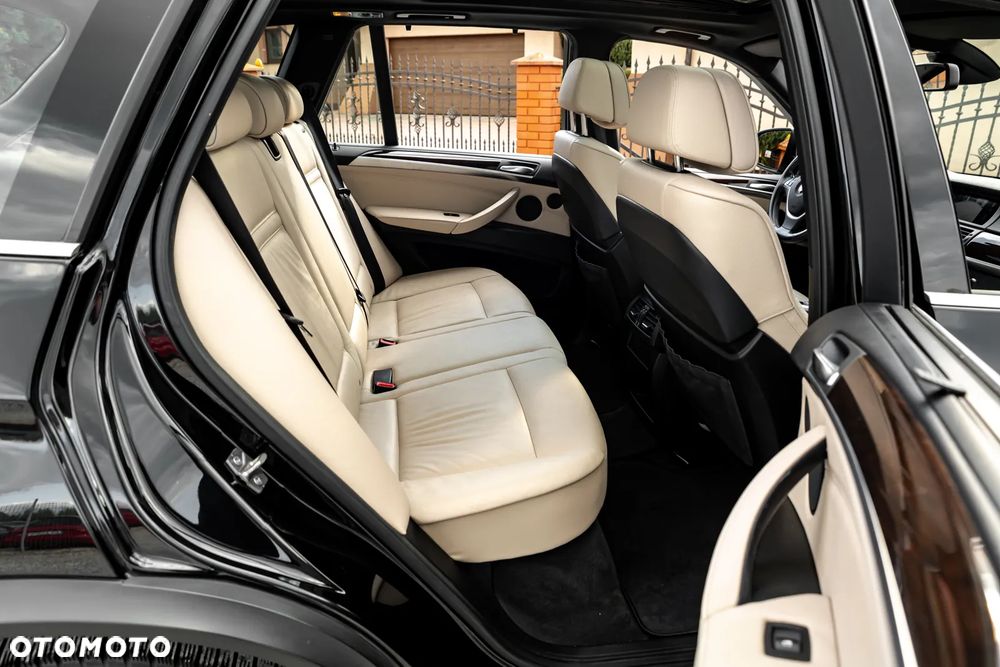 BMW X5 xDrive40d - 24