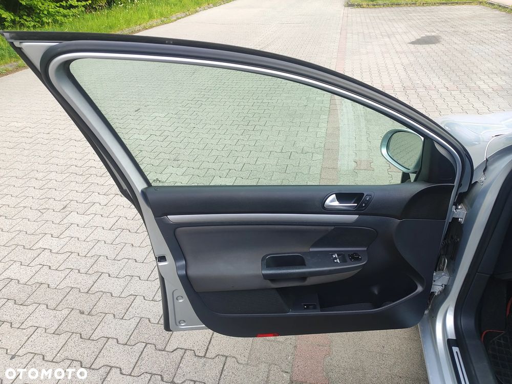 Volkswagen Golf 1.6 Goal - 27