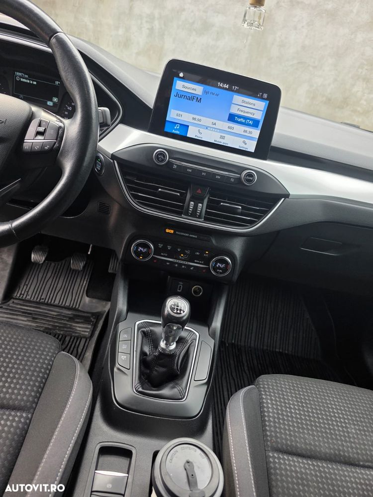 Ford Focus - 13