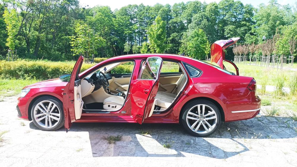Volkswagen Passat - 21