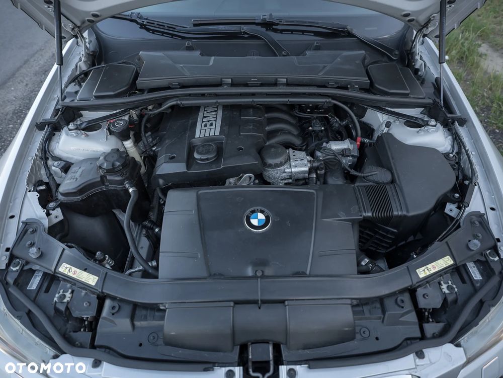 BMW Seria 3 318i Edition Lifestyle - 37