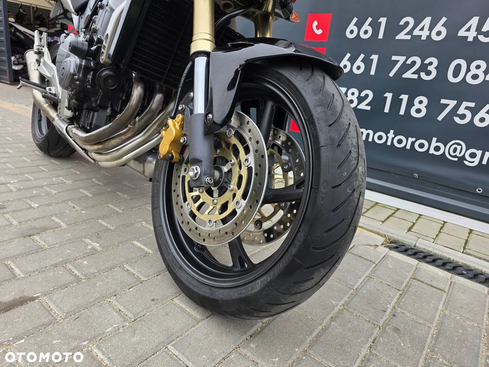 Honda Hornet - 27