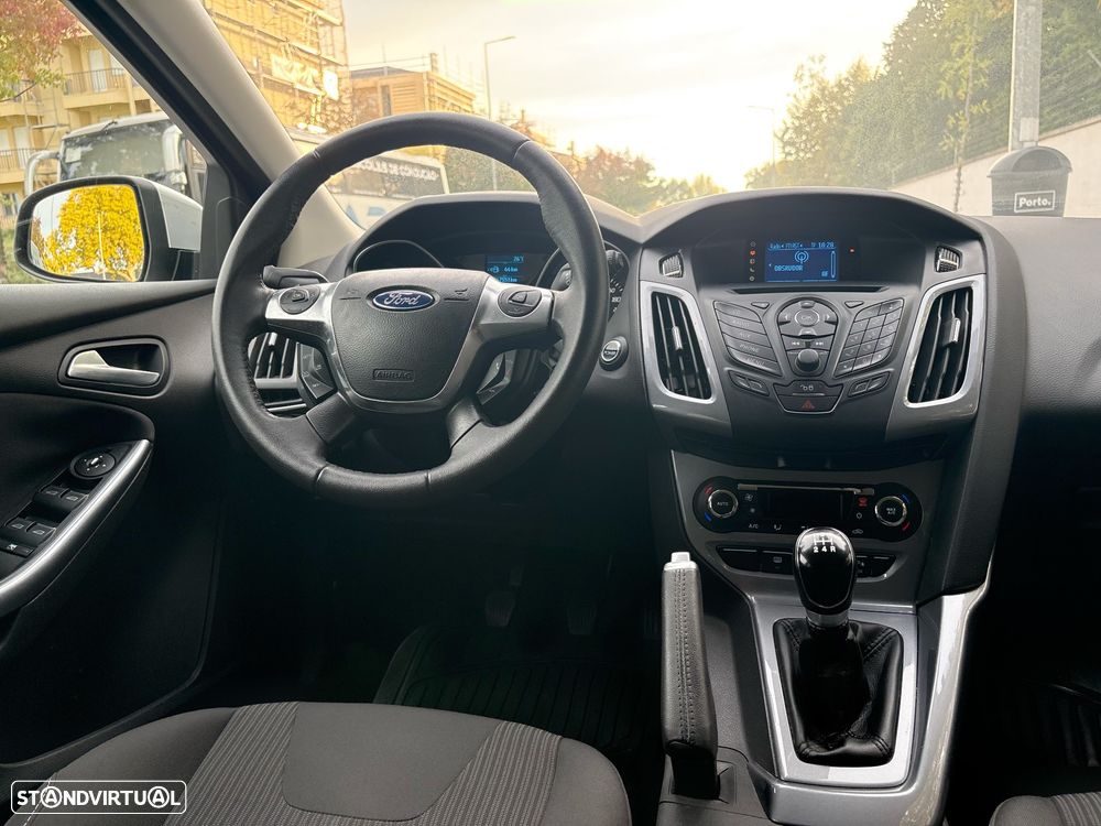 Ford Focus 1.0 SCTi Titanium Best - 19