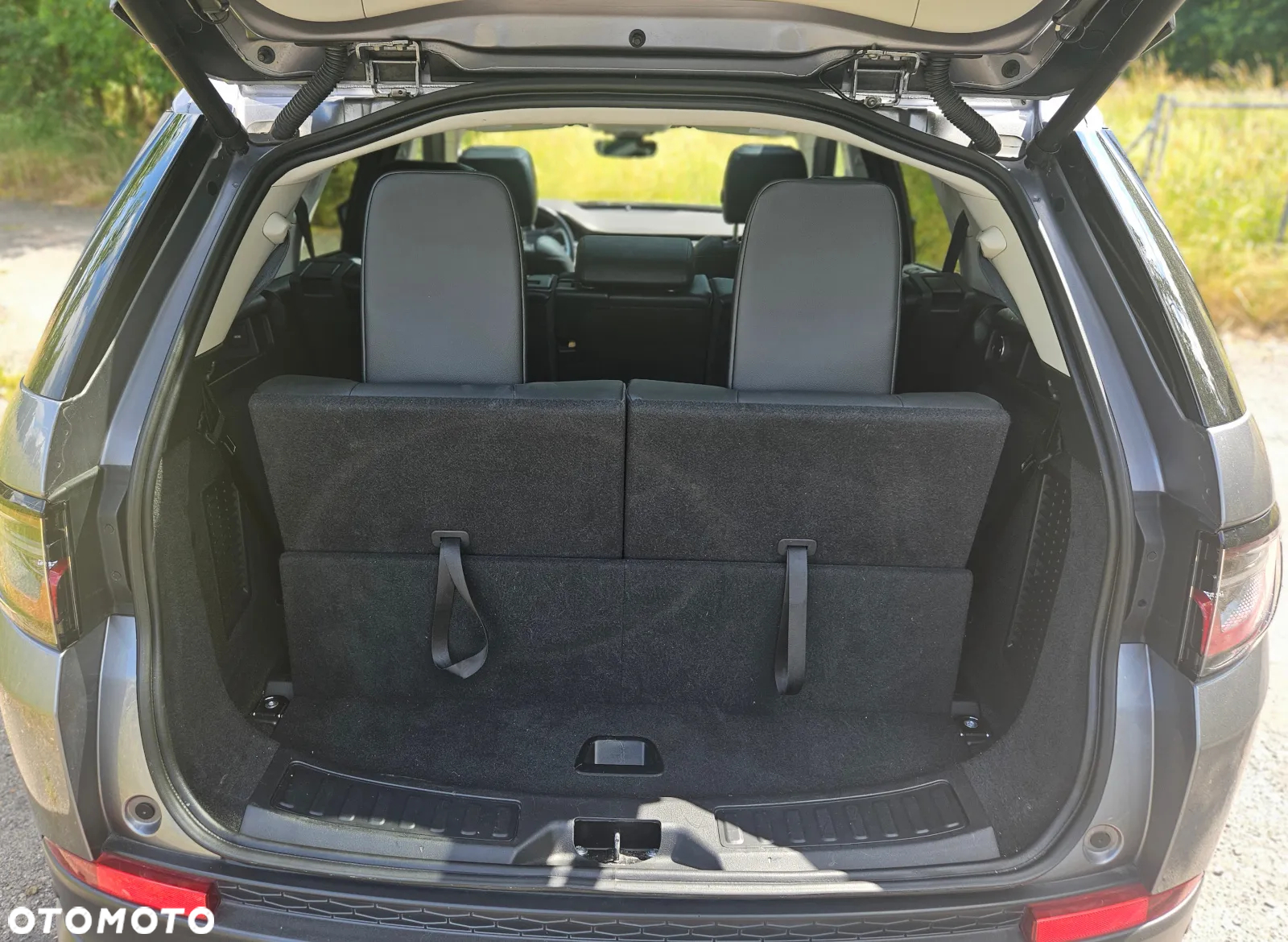 Land Rover Discovery Sport P250 SE - 25