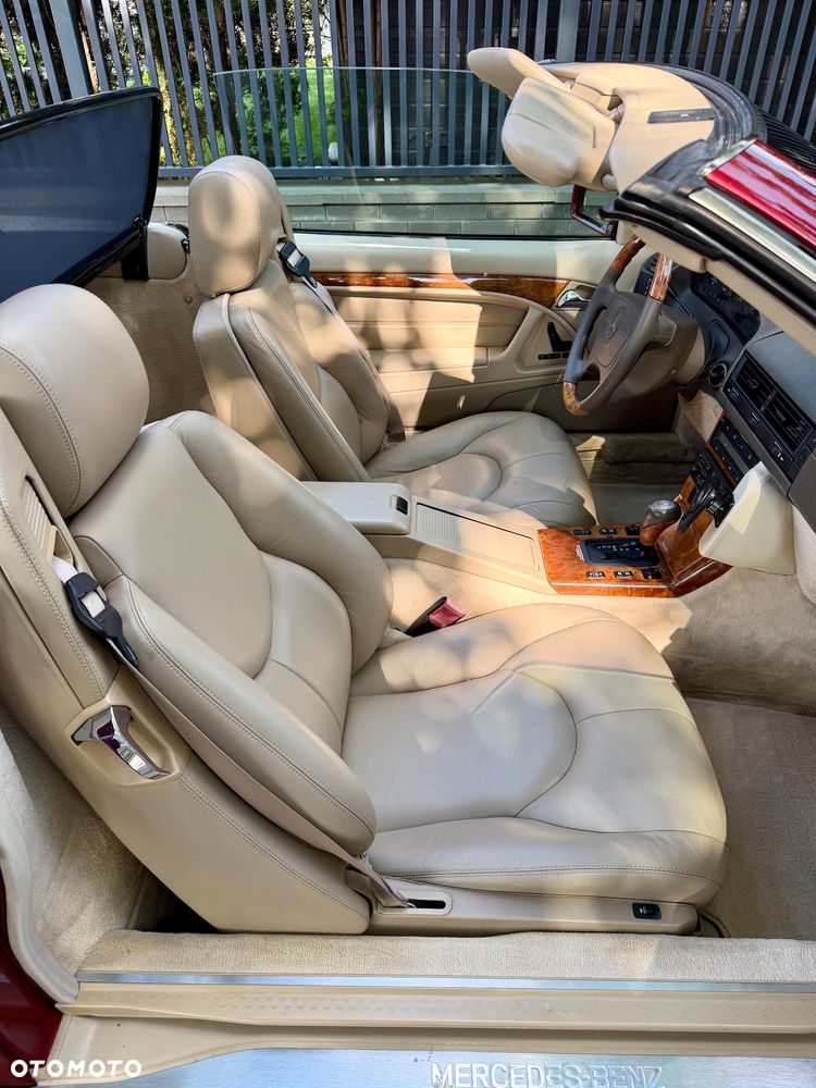 Mercedes-Benz SL - 16