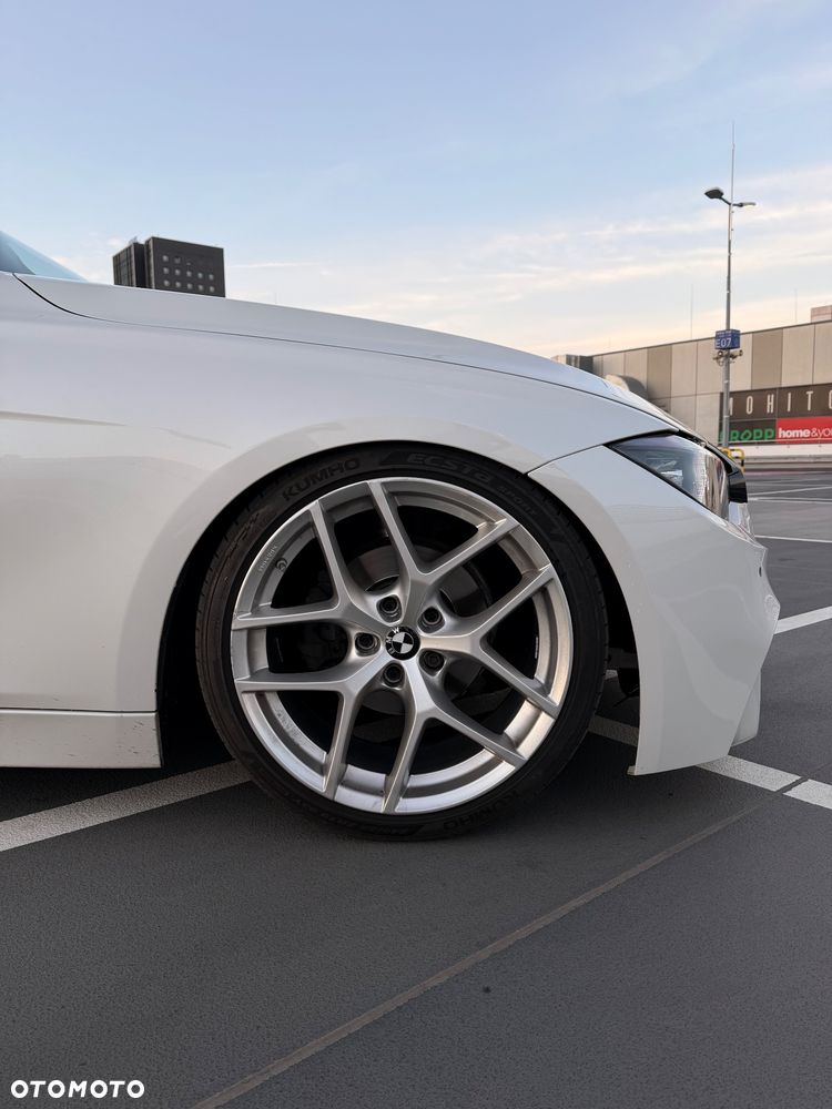 BMW Seria 3 320i - 6