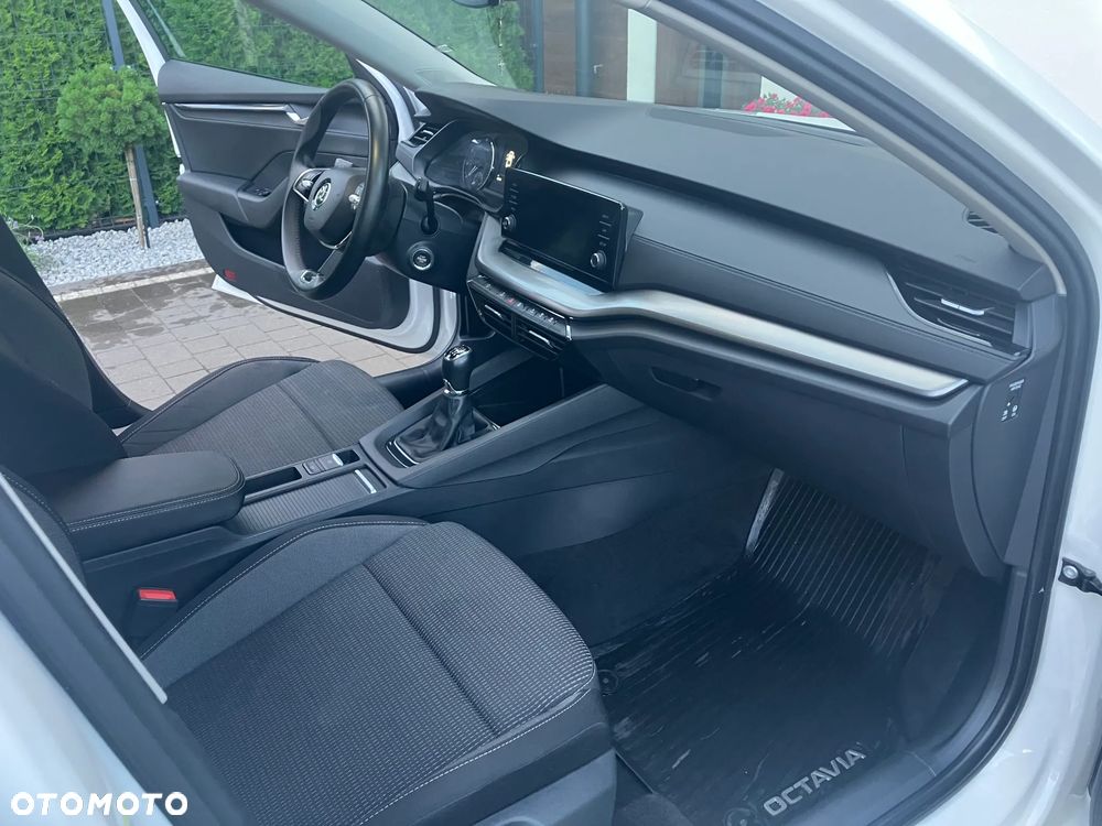 Skoda Octavia 1.5 TSI ACT Ambition - 21