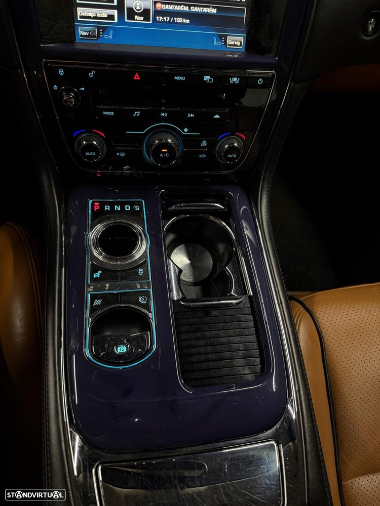 Jaguar XJ 3.0 V6 S Premium Luxury - 13
