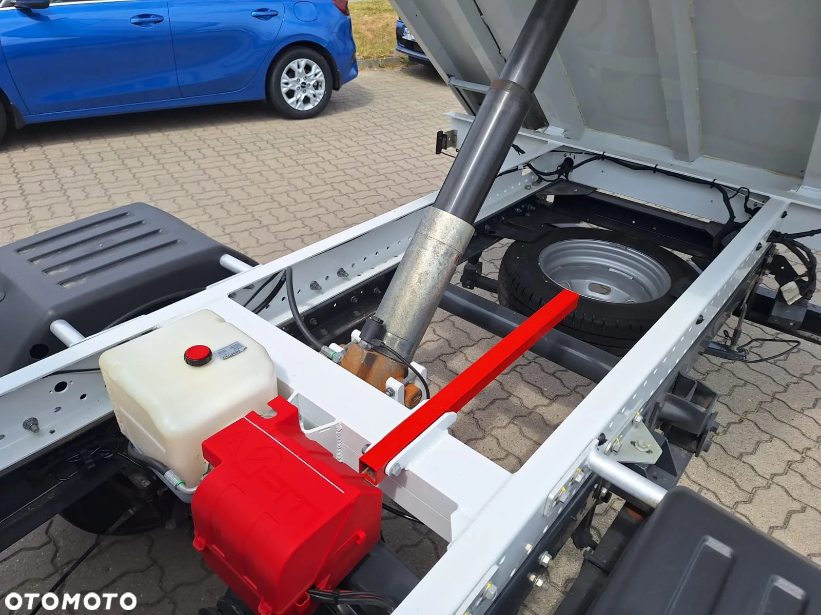 Iveco 35C16 3.0L Wywrotka Doka - 24