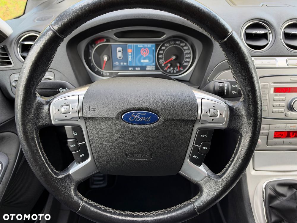 Ford S-Max 2.0 Titanium - 25