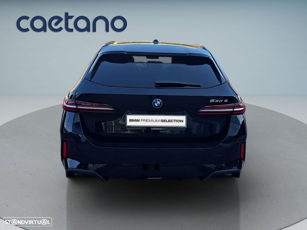 BMW 530 e Pack Desportivo M — fotografia 7