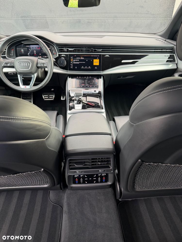 Audi SQ8 - 12