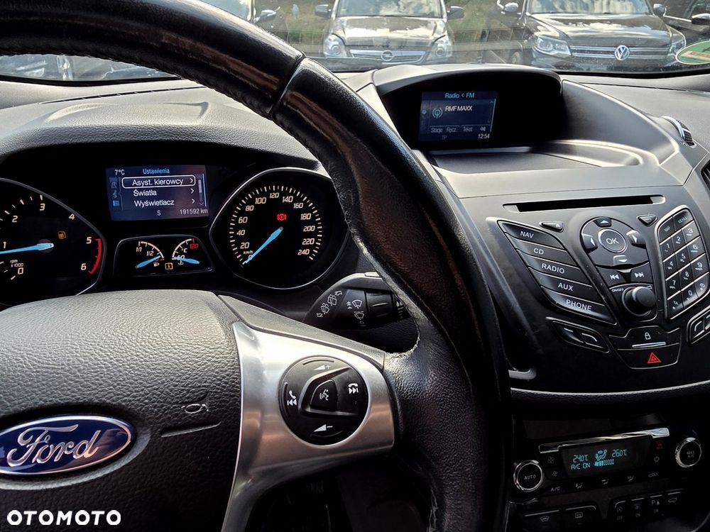 Ford Kuga 2.0 TDCi FWD Titanium - 25