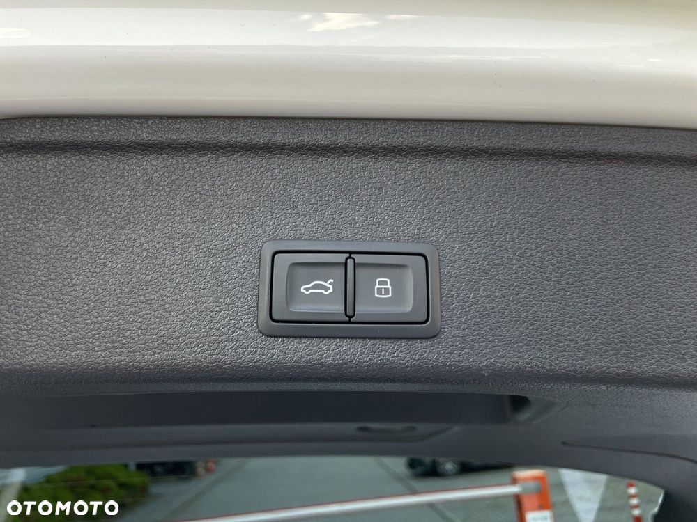 Audi A4 Avant 35 TFSI mHEV S Line S tronic - 15