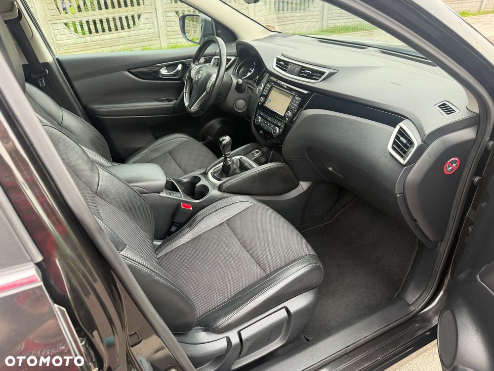 Nissan Qashqai 1.5 dCi Tekna - 17