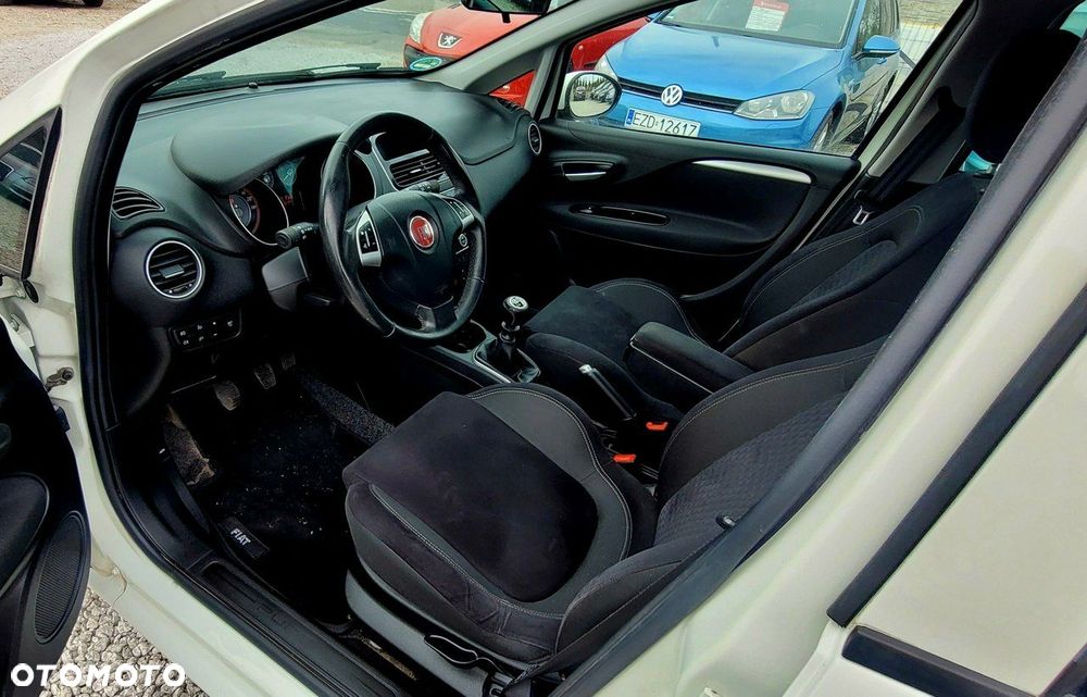 Fiat Grande Punto - 22