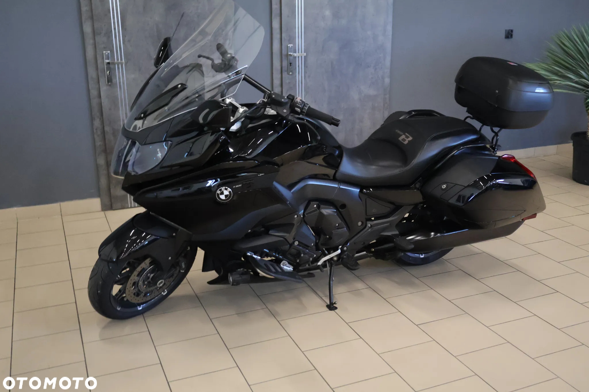BMW K - 18