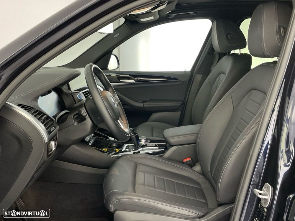 BMW iX3 Inspiring - 11