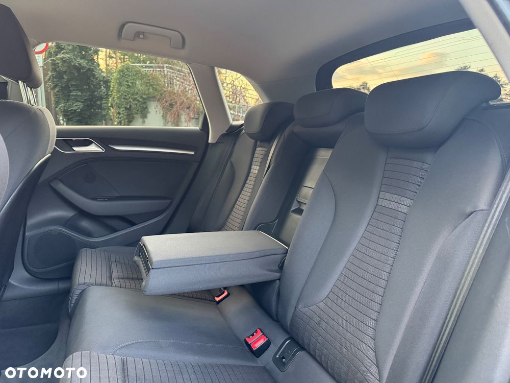 Audi A3 Sportback 1.4 TFSI Ambiente S tronic - 27
