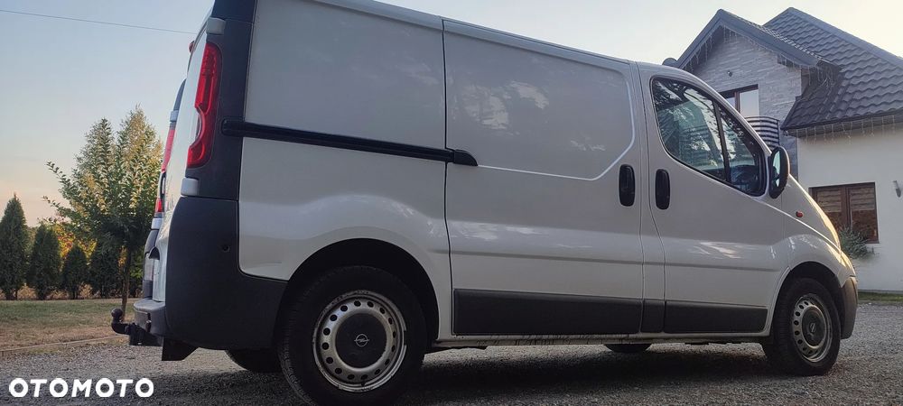 Opel Vivaro - 11