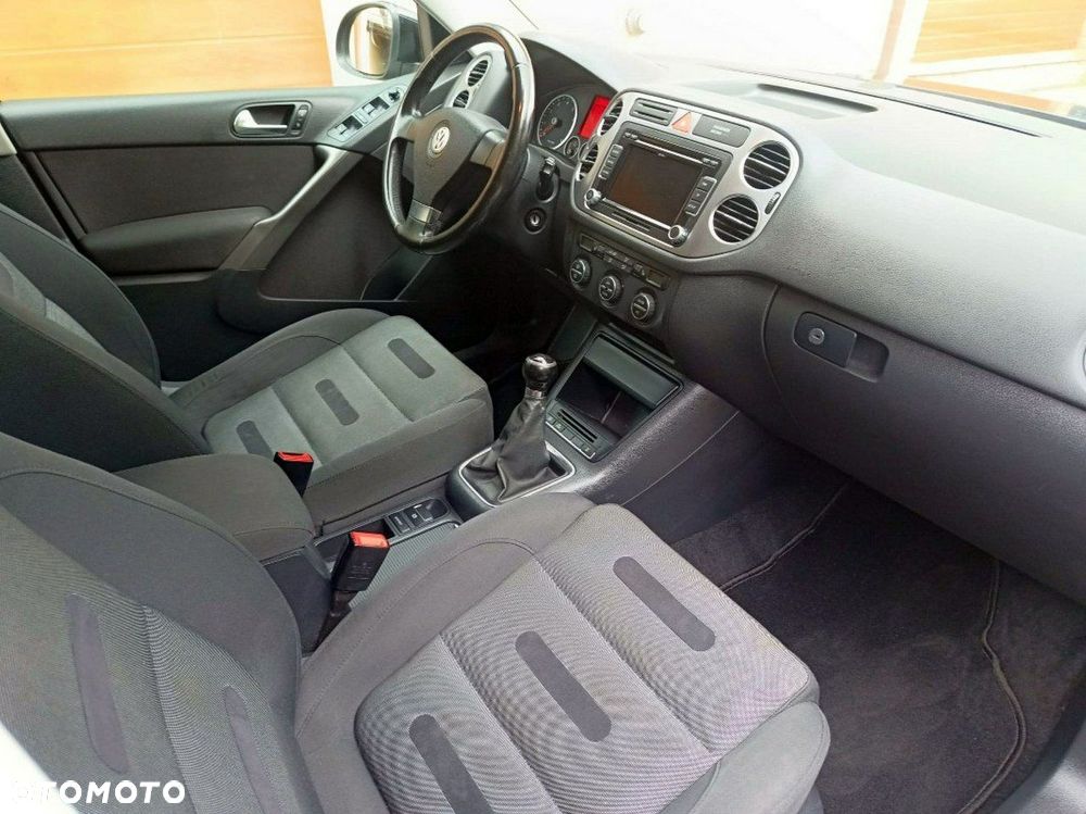 Volkswagen Tiguan - 13
