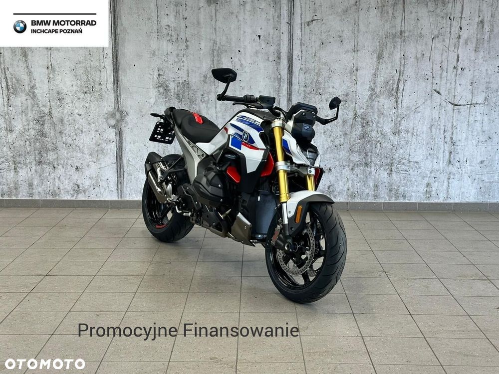 BMW R - 1